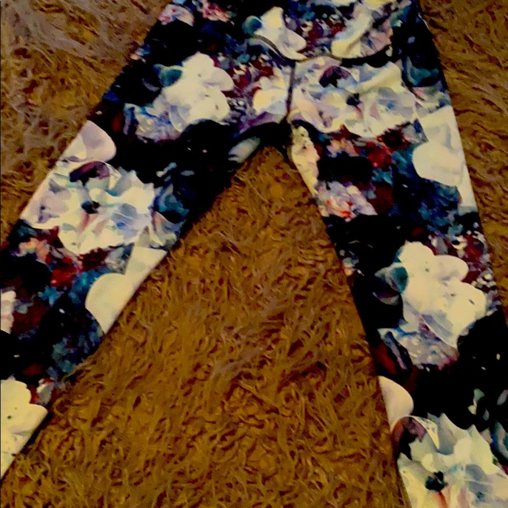 Flower print tights
